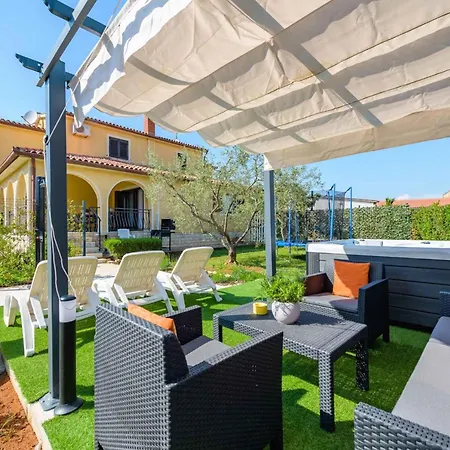 In - Istrien 51992 Διαμέρισμα Πόρετς