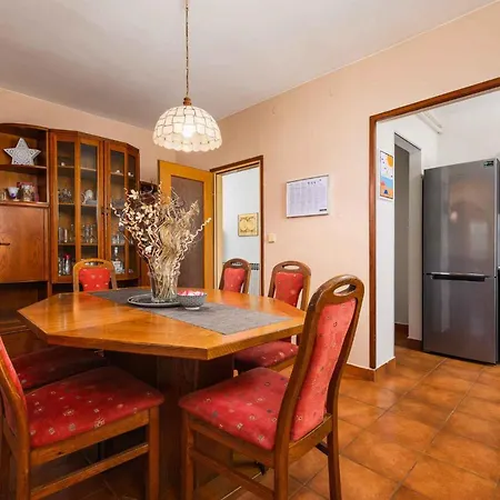 In - Istrien 51992 アパート