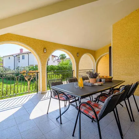 In - Istrien 51992 アパート