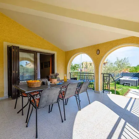 In - Istrien 51992 アパート *